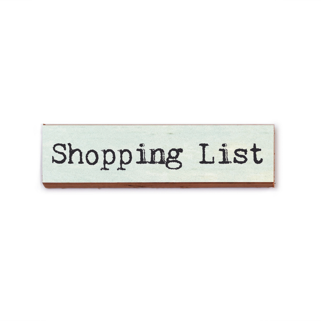 Fridge magnet that says shopping list