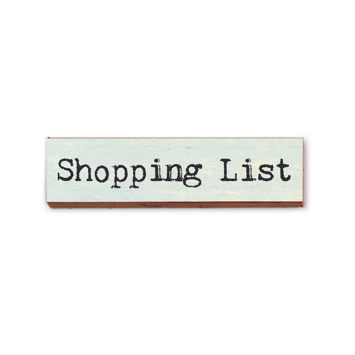 Fridge magnet that says shopping list